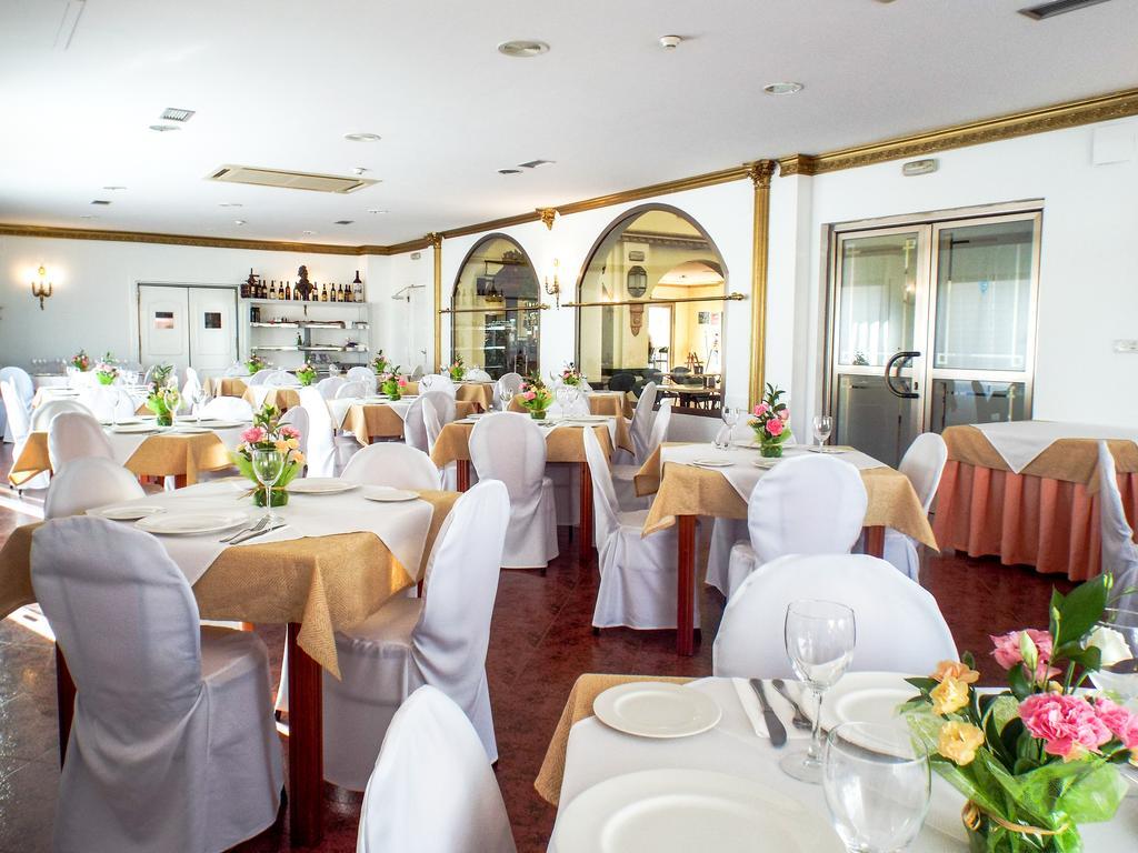 Hotel Poniente Moraleda De Zafayona ภายนอก รูปภาพ