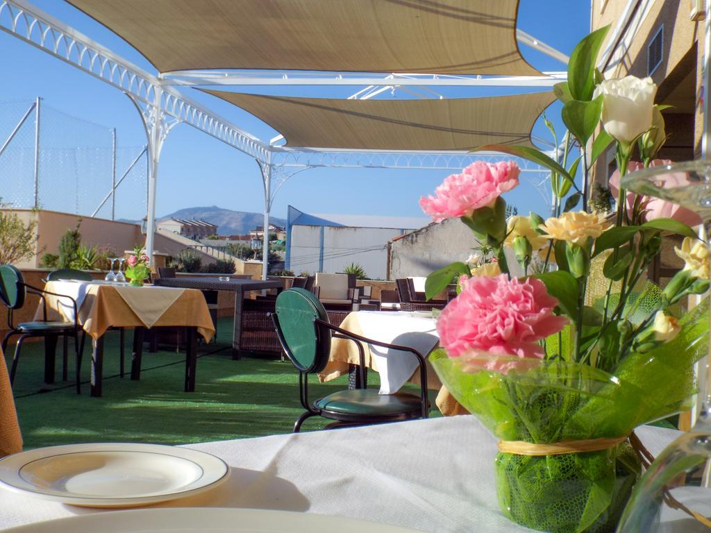 Hotel Poniente Moraleda De Zafayona ภายนอก รูปภาพ