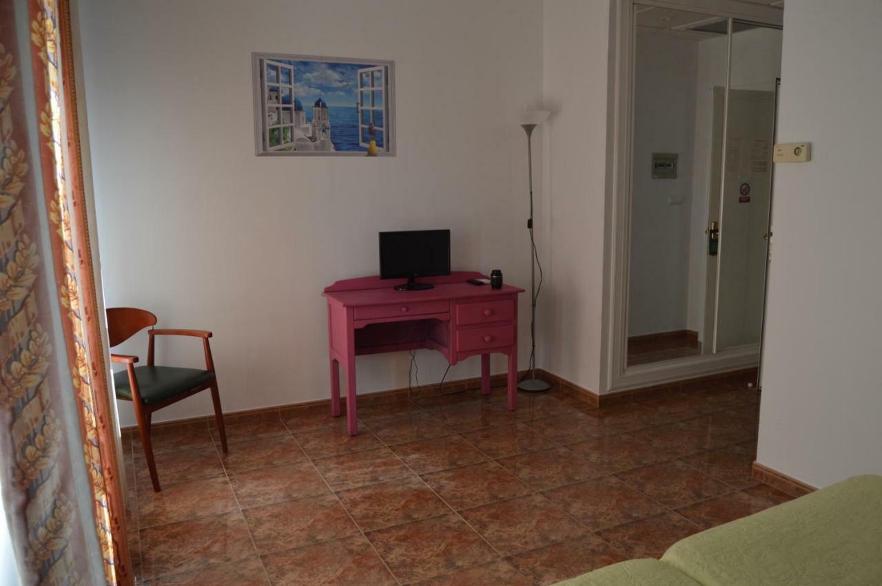 Hotel Poniente Moraleda De Zafayona ภายนอก รูปภาพ